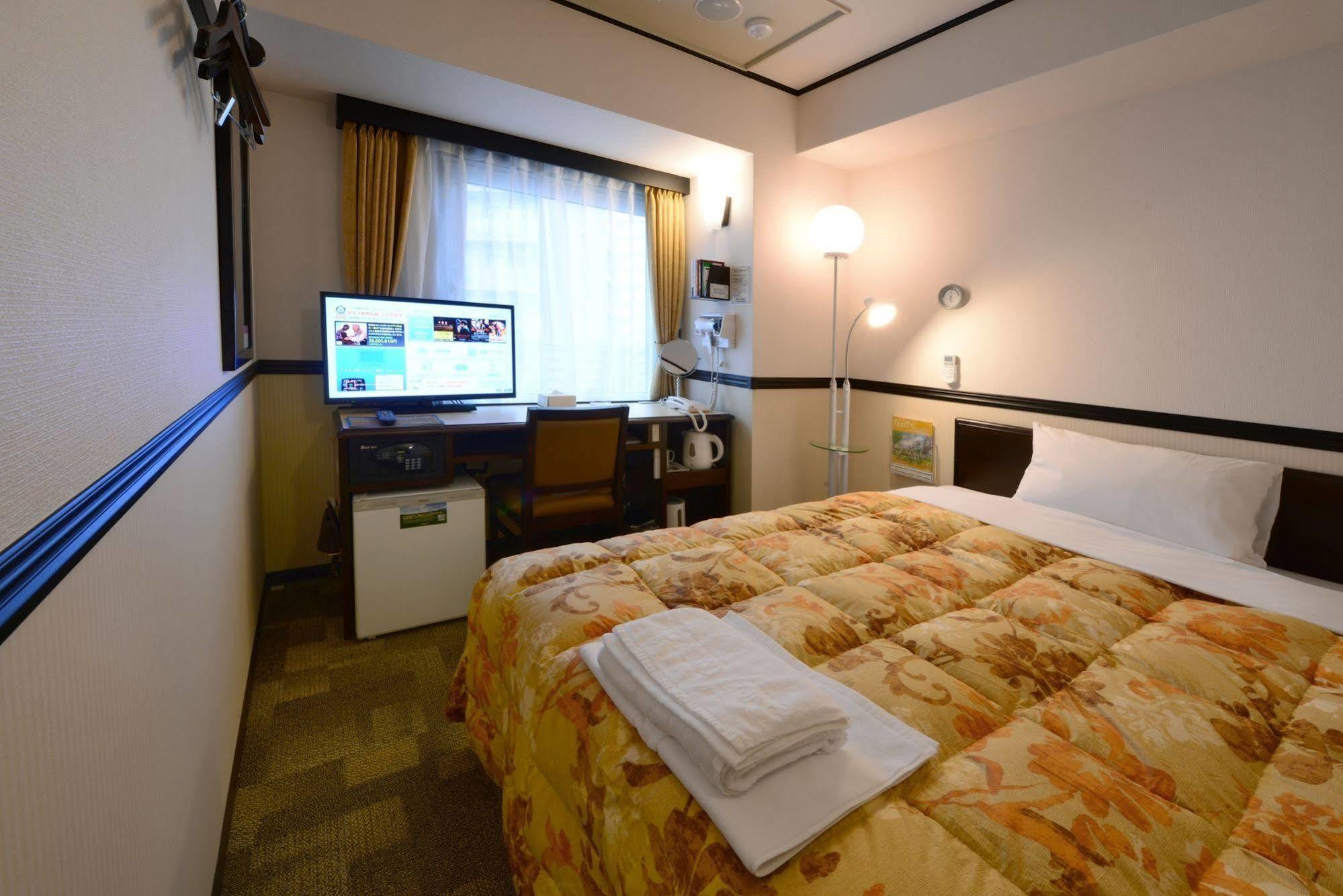 Toyoko Inn Osaka Semba Higashi Экстерьер фото